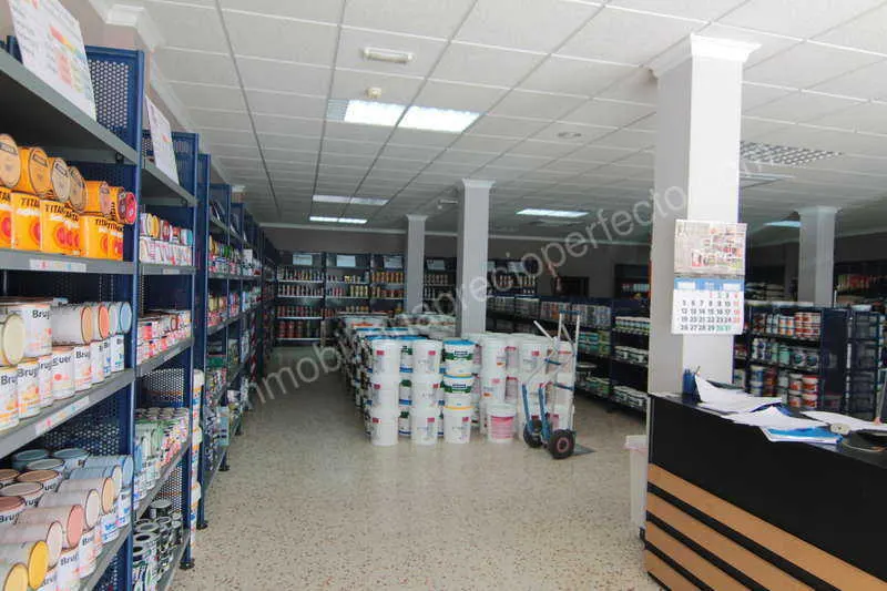 Local comercial en Titerroy (santa Coloma)