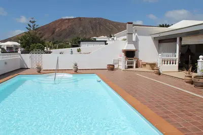 Villa en Playa Blanca — 2