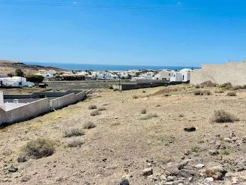 Parcela en Tias