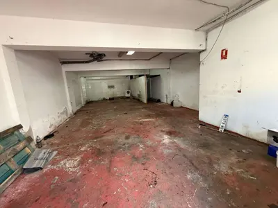 Local comercial en Titerroy (santa Coloma) — 4
