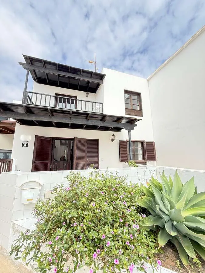 Dúplex en Costa Teguise